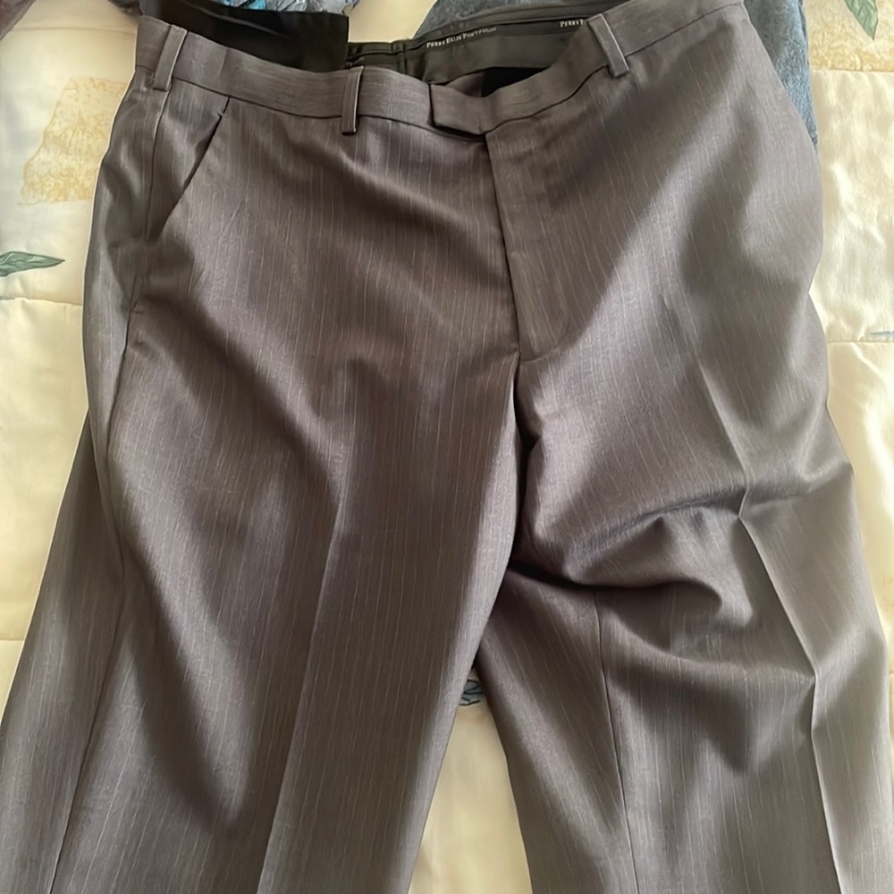 Mens Perry Ellis grey pinstriped dress pants flat front no cuff